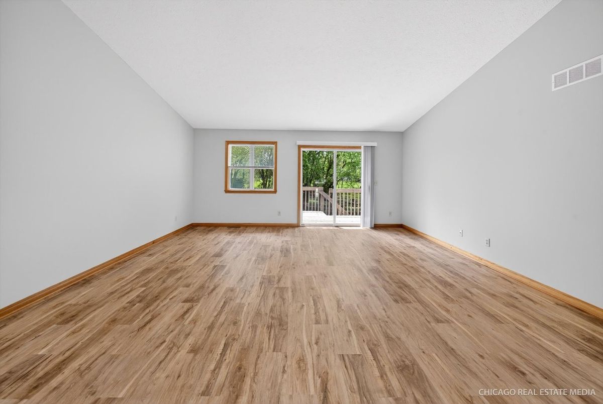 107 Edson Court, Poplar Grove, IL 61065