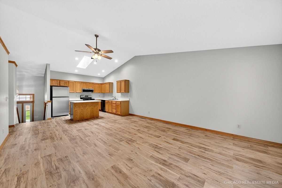 107 Edson Court, Poplar Grove, IL 61065
