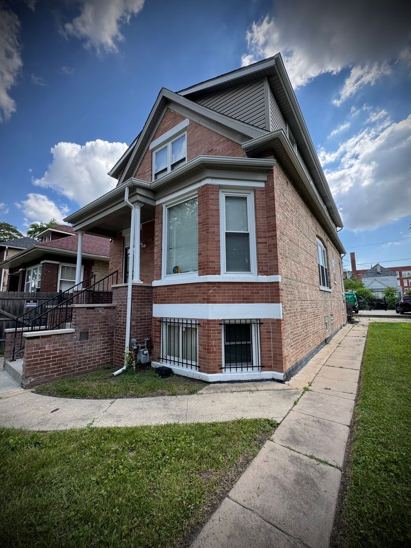 8513 S Sangamon Street — Chicago, IL 60620