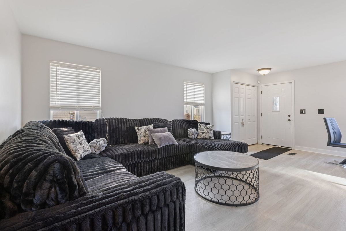 706 Keller Street, Plano, IL 60545