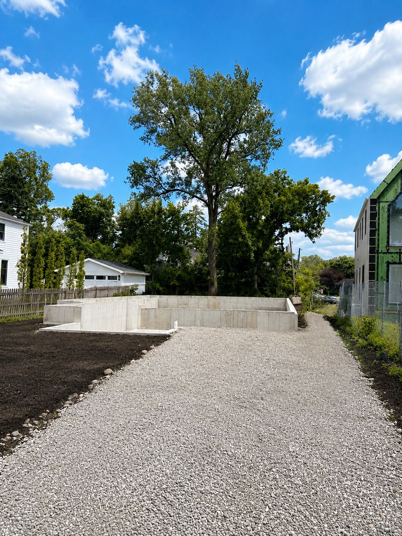 224 E May Street — Elmhurst, IL 60126
