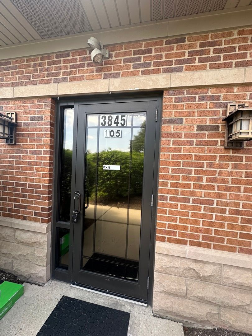 3845 MCCOY Drive #103-105 — Aurora, IL 60504