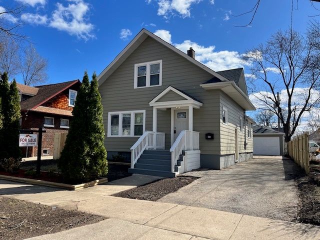 805 Helmholz Avenue — Waukegan, IL 60085