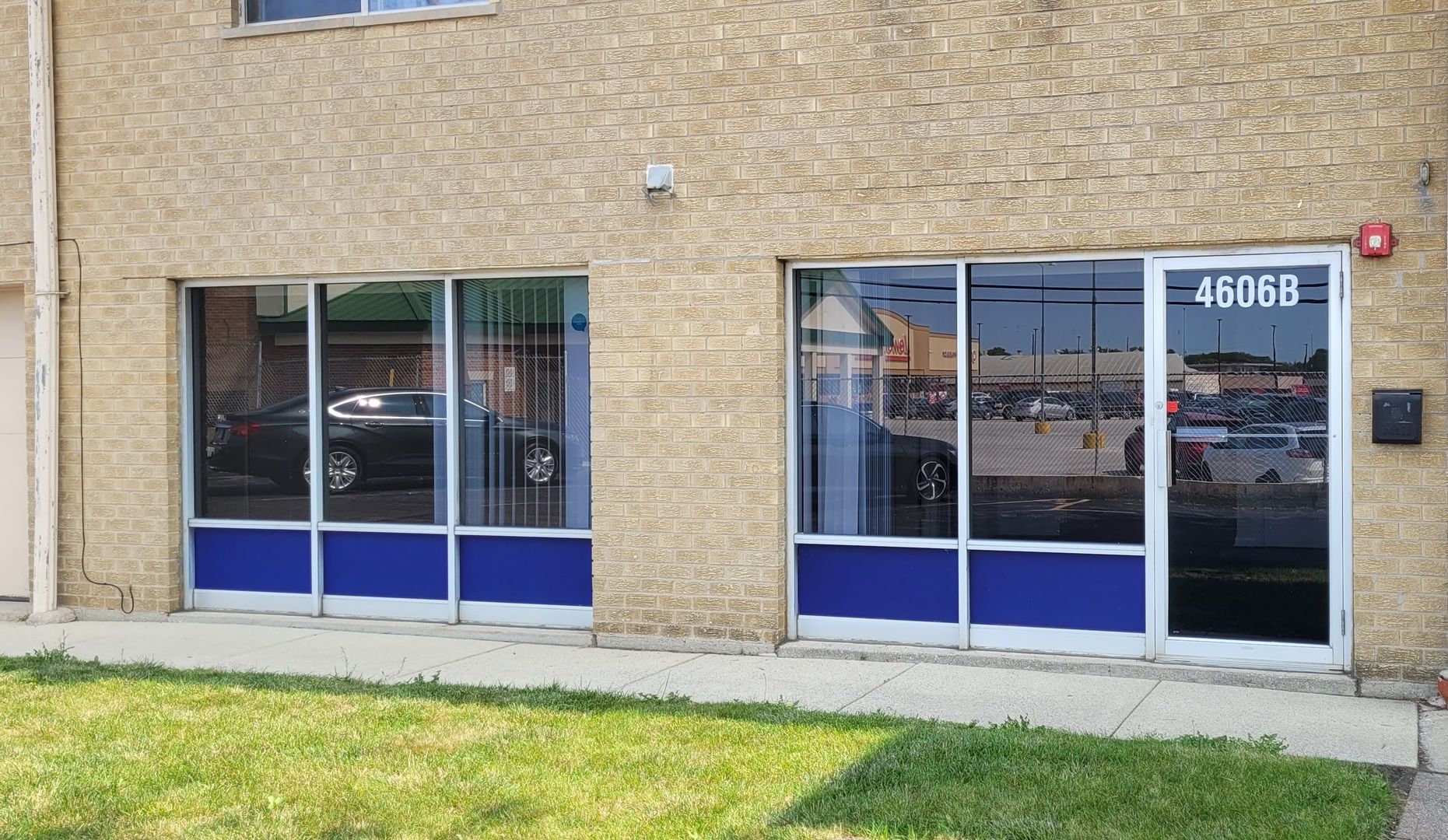 4606 W 103rd Street #B — Oak Lawn, IL 60453