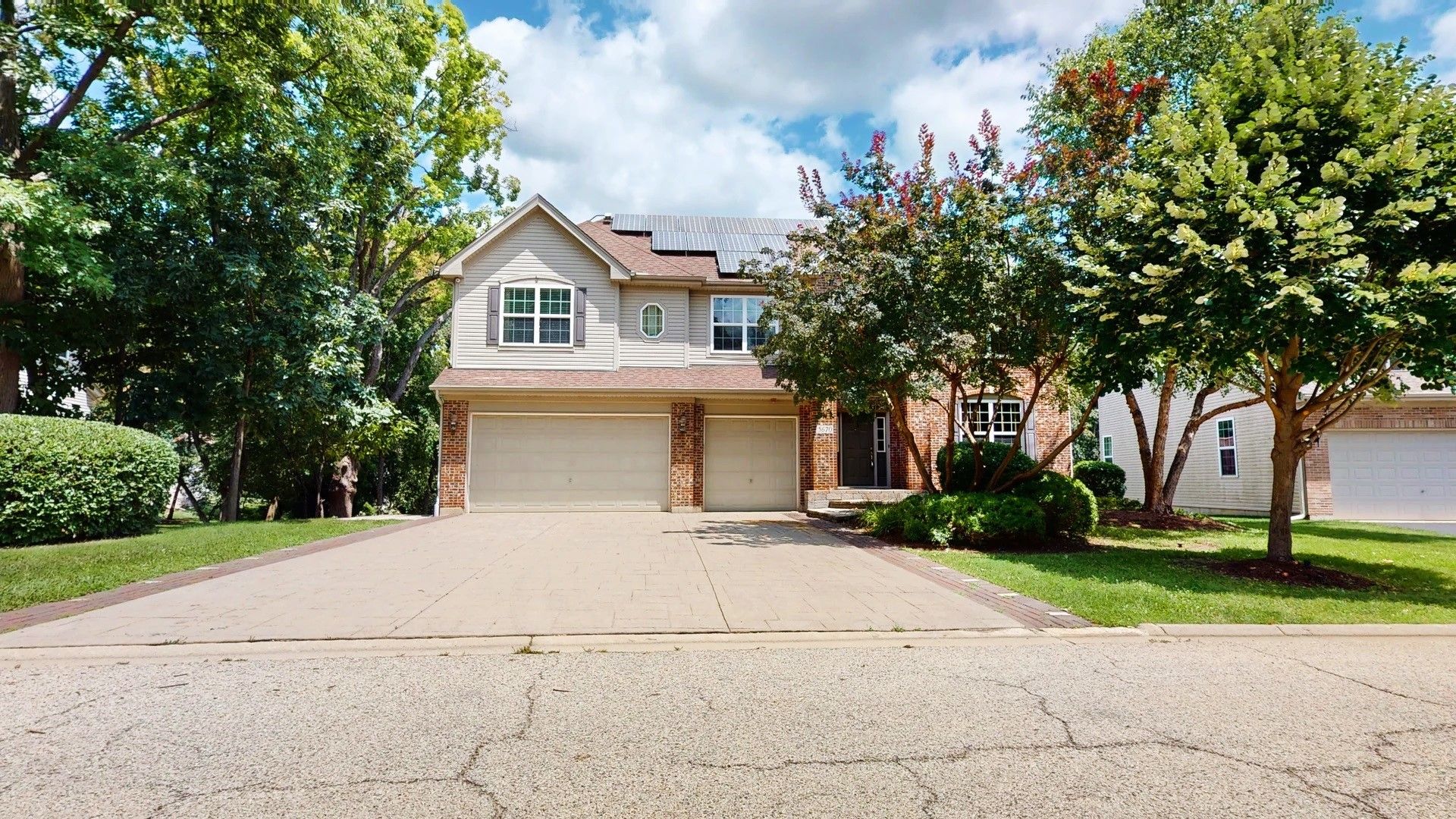 5670 Brentwood Drive — Hoffman Estates, IL 60192
