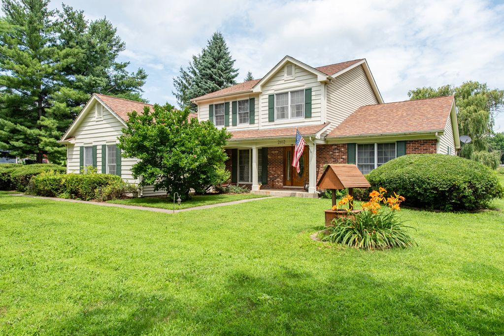 2102 Hunters Lane, Spring Grove, IL 60081