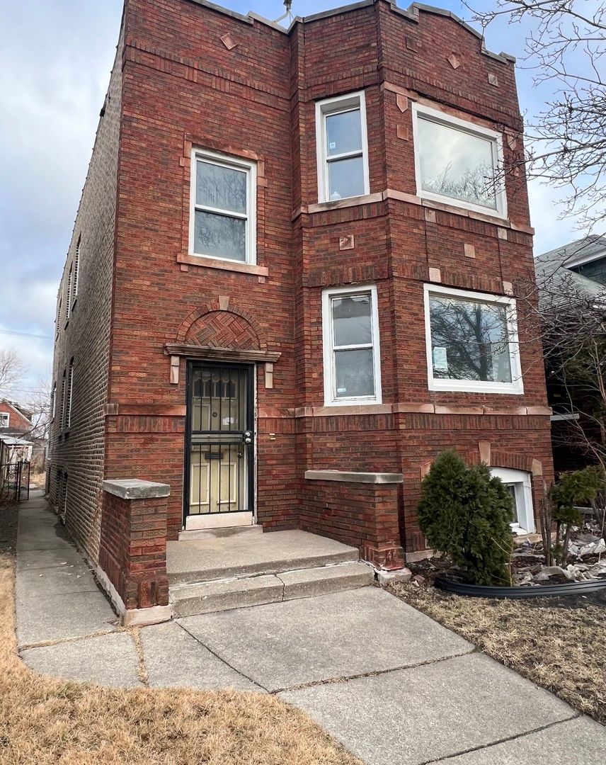 5426 W Flournoy Street — Chicago, IL 60644