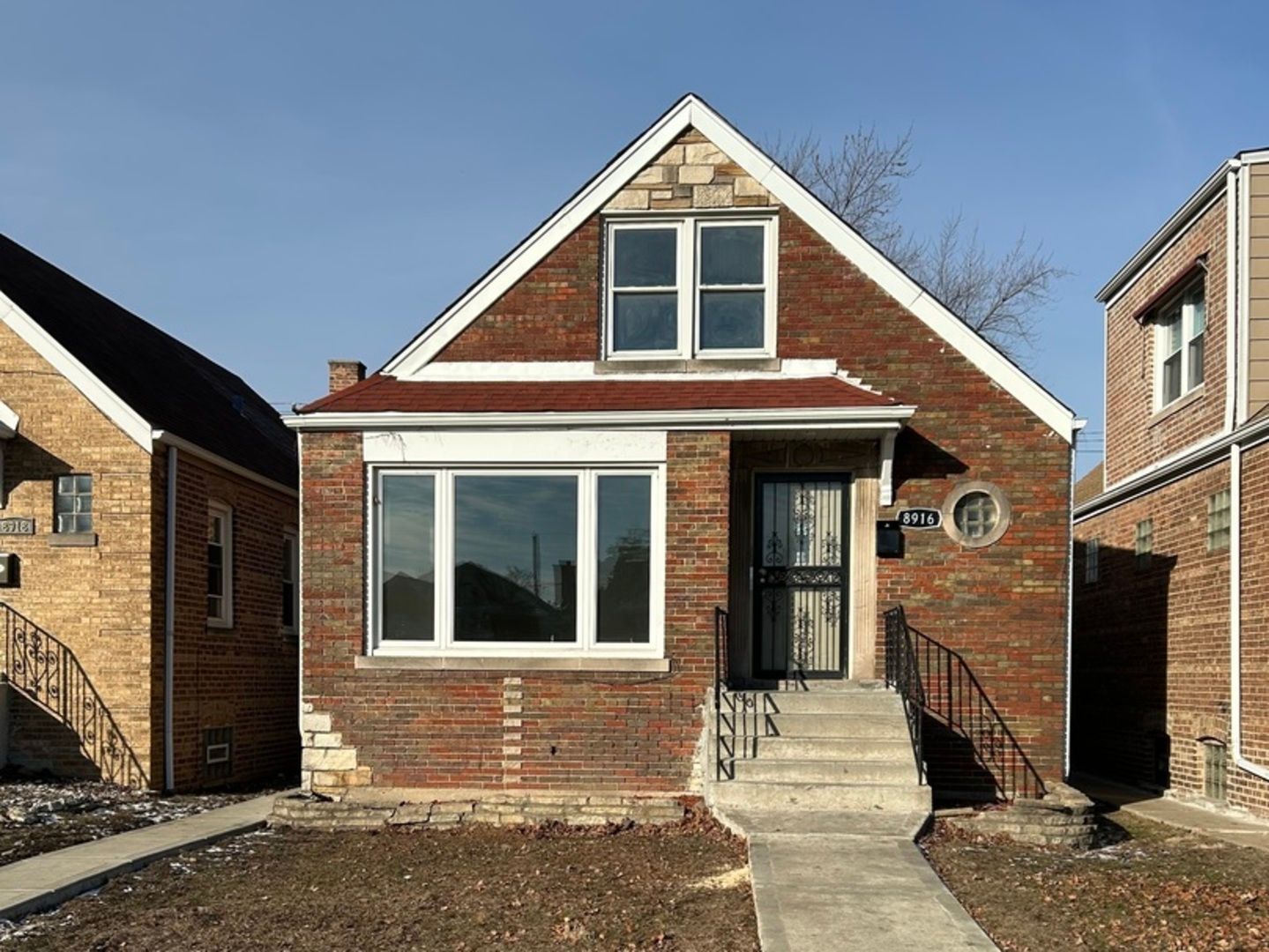 8916 S Merrill Avenue — Chicago, IL 60617