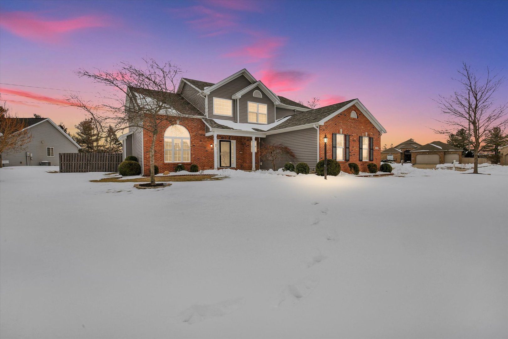 2502 STRICKER Lane — Urbana, IL 61802