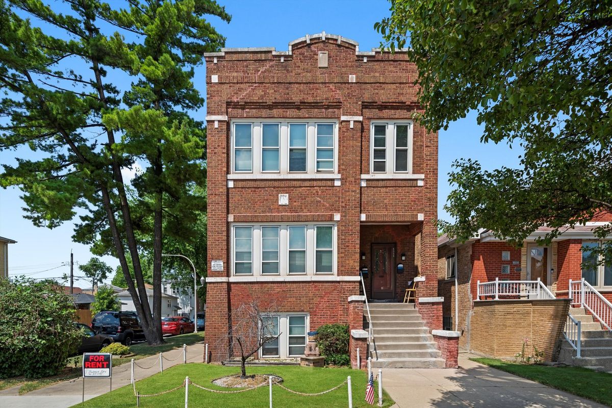 6058 Massasoit Avenue, Chicago, IL 60638