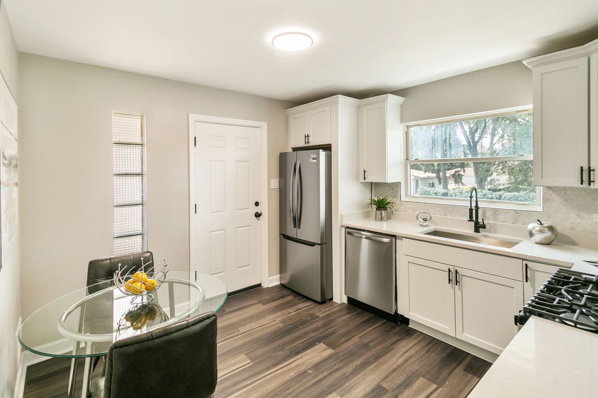 2263 14th Avenue, North Riverside, IL 60546