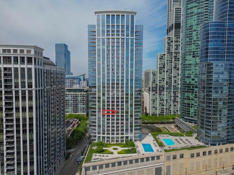 1235 S Prairie Avenue #1303 — Chicago, IL 60605