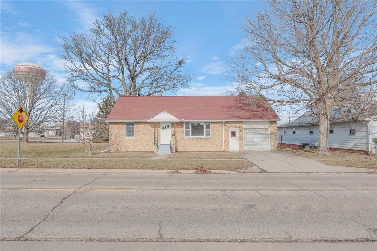 306 E Cedar Street — Leroy, IL 61752