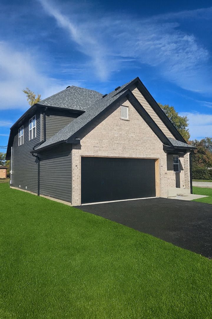 740 155th Street, Phoenix, IL 60426
