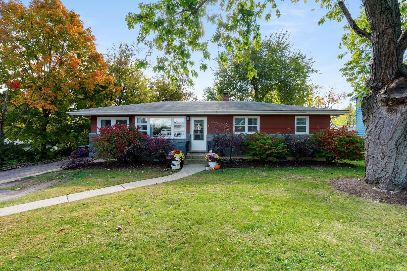 5010 N Westwood Drive — McHenry, IL 60051