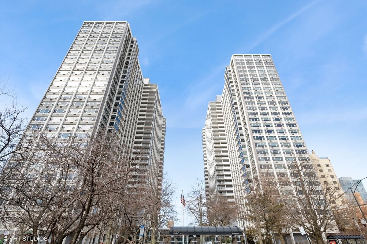 4250 Marine Drive, Chicago, IL 60613