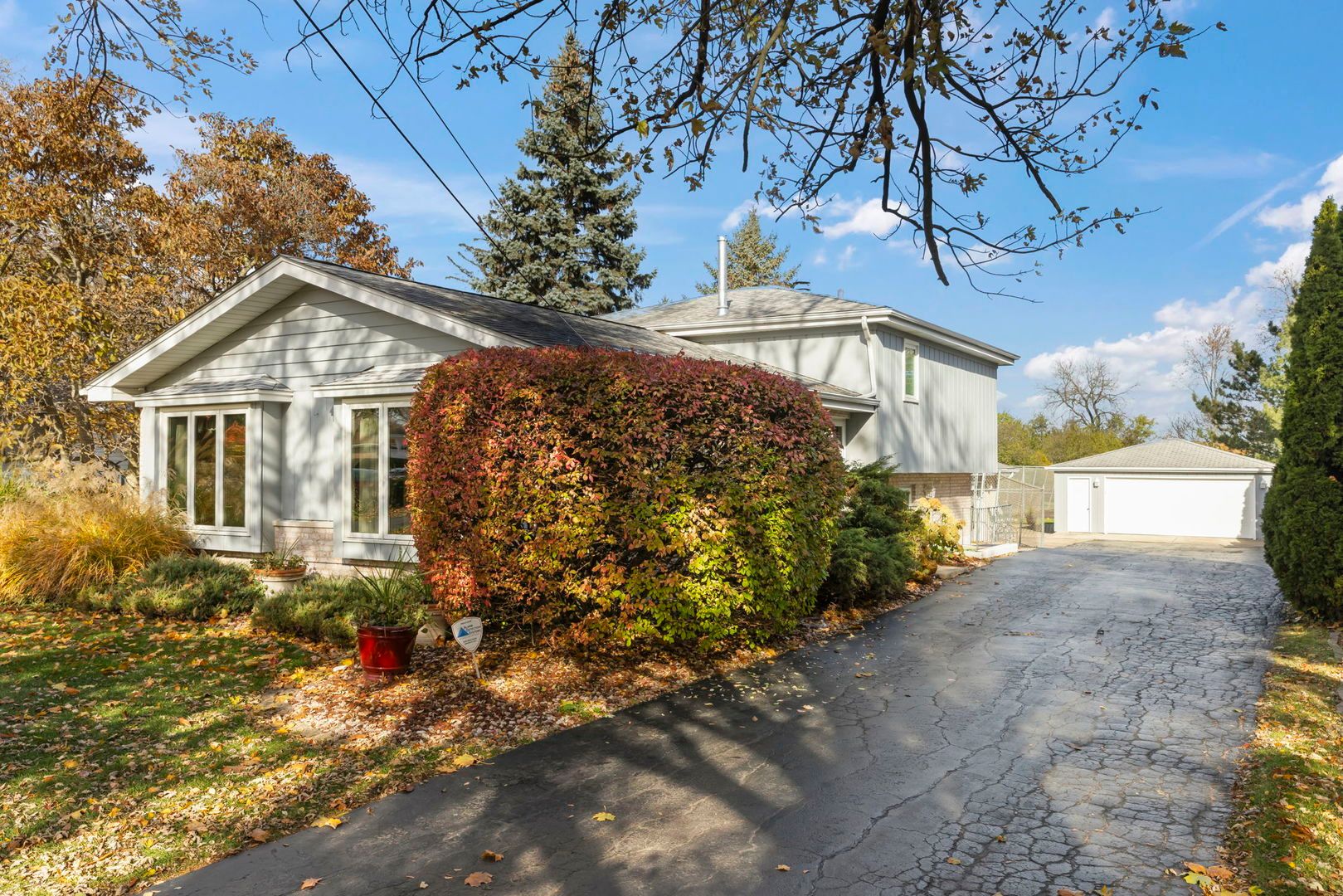3068 Hickory Road — Homewood, IL 60430