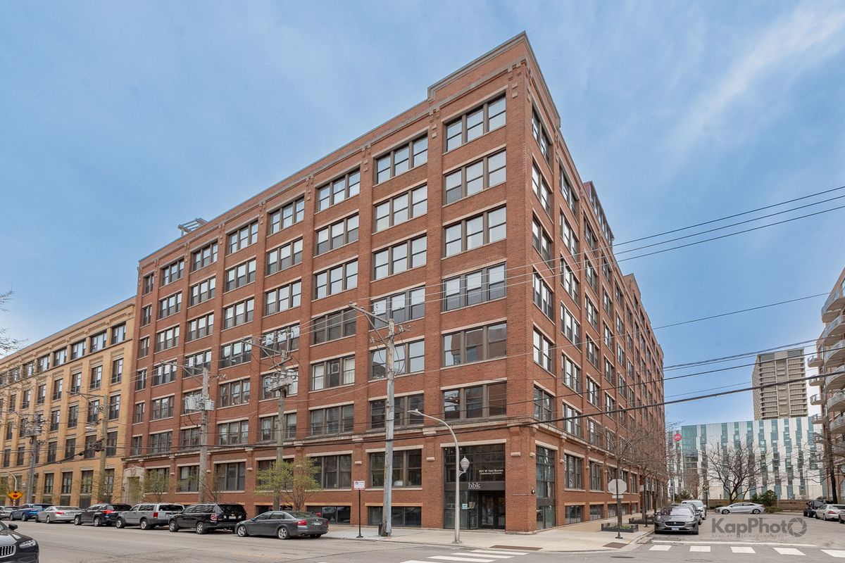 921 Van Buren Street, Chicago, IL 60607