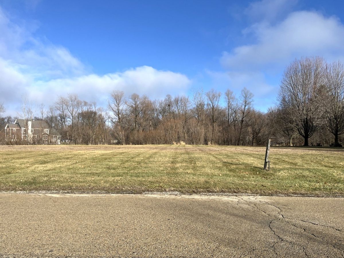 7020 Longmoor Drive, Lakewood, IL 60014