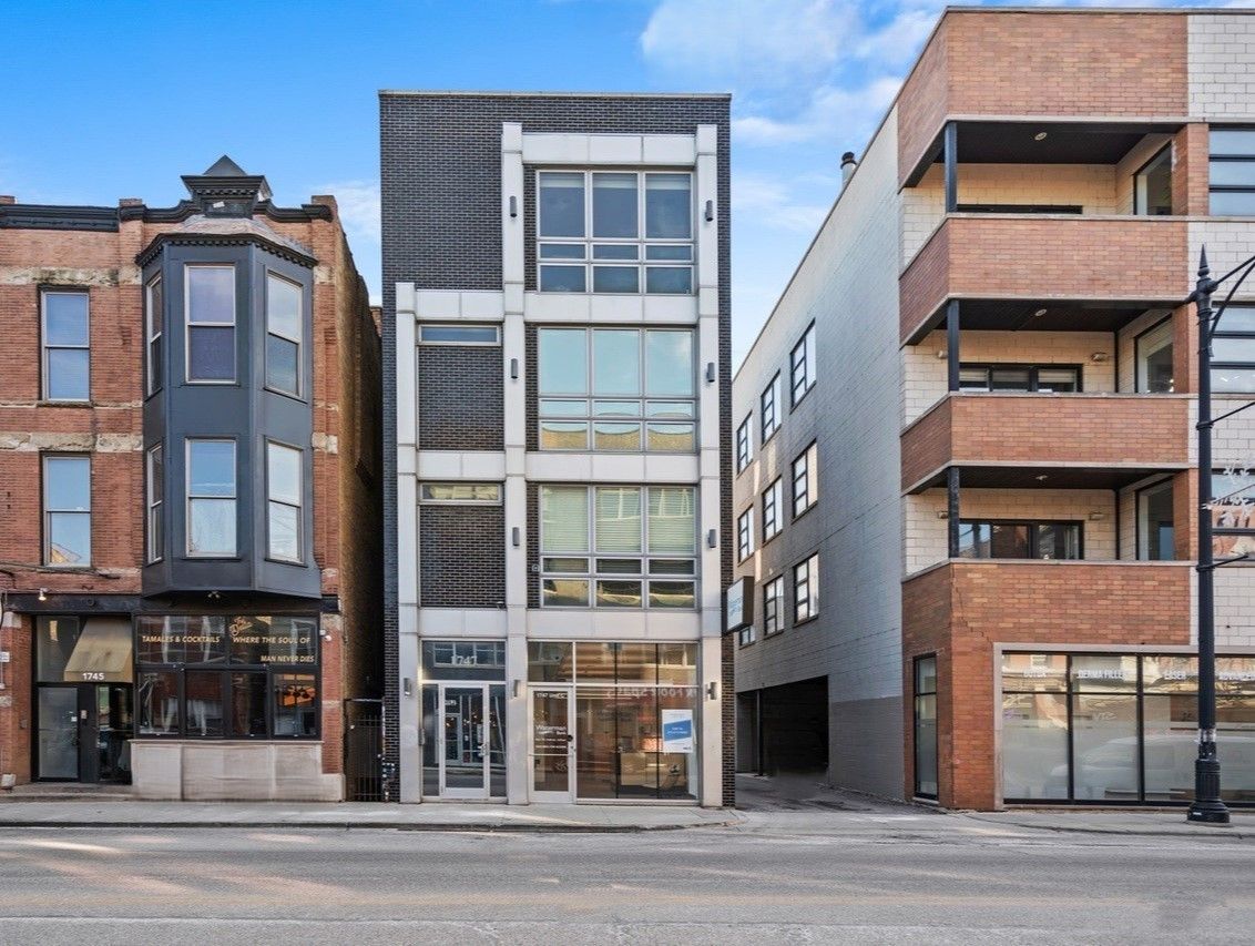 1747 W NORTH Avenue #C — Chicago, IL 60622