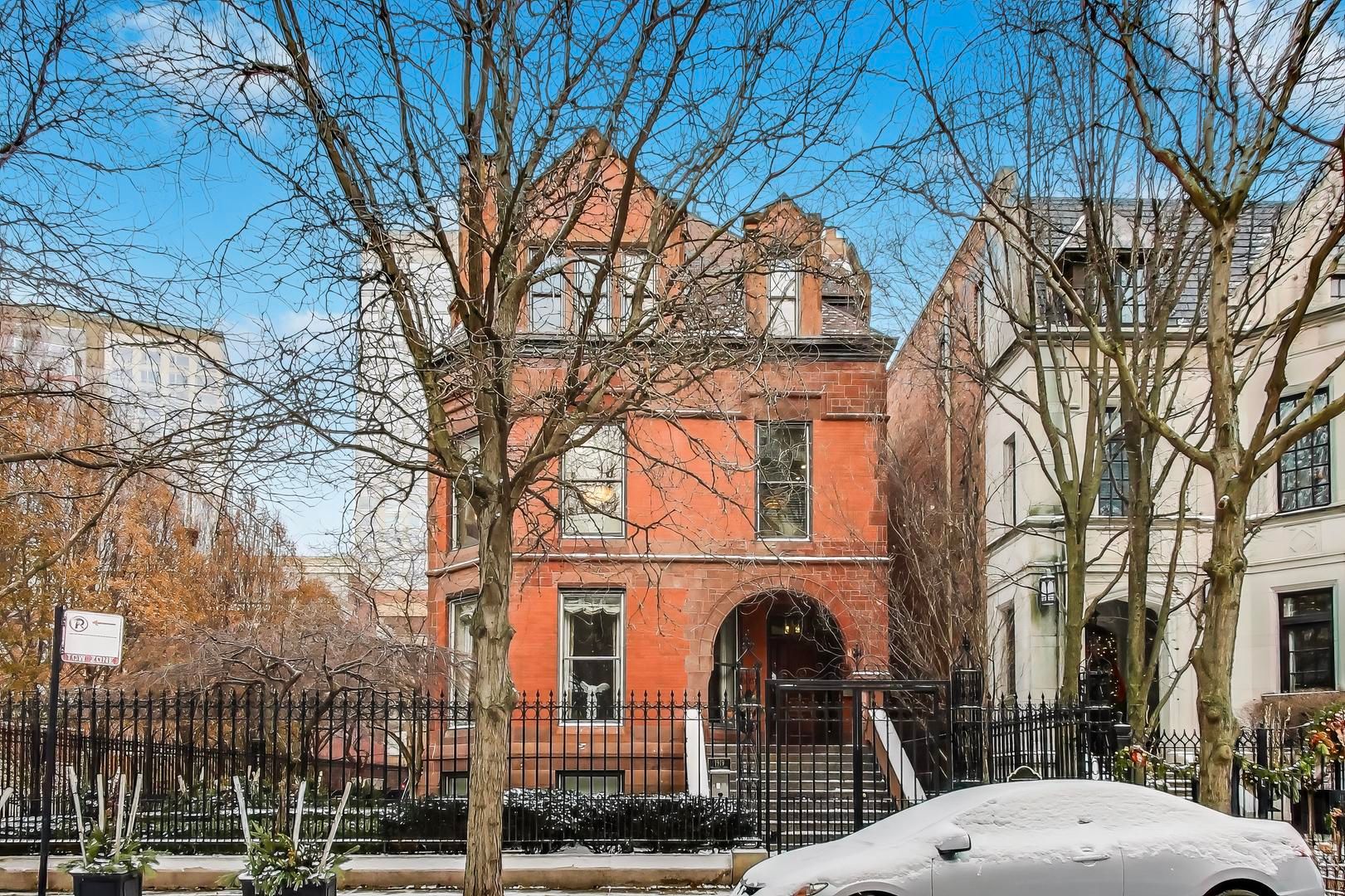 1919 Prairie Avenue — Chicago, IL 60616