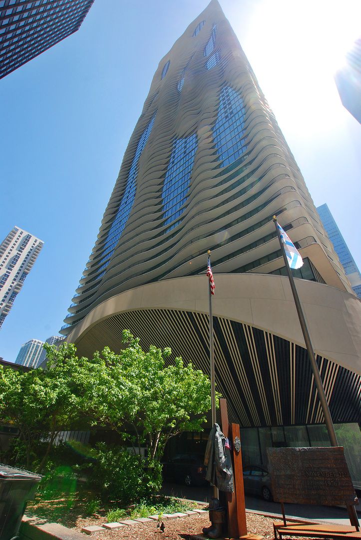 225 N Columbus Drive #5905 — Chicago, IL 60601