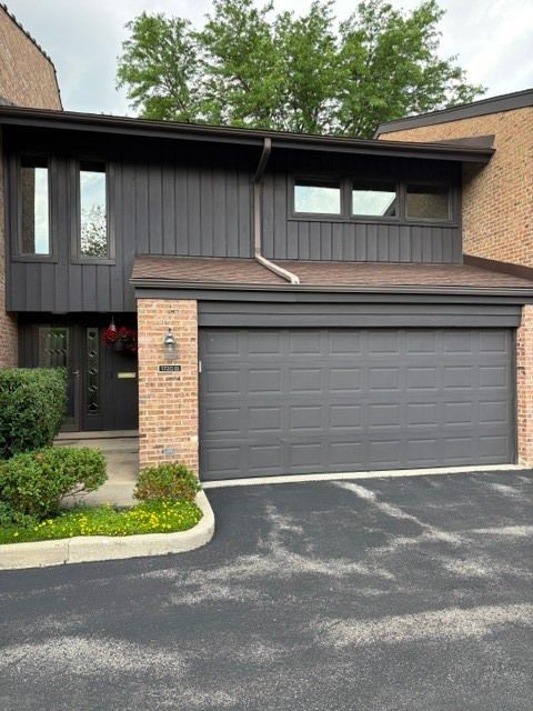 1720 Wildberry Drive #B — Glenview, IL 60025