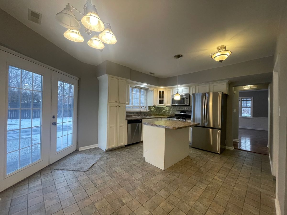 1009 61st Street, La Grange Highlands, IL 60525