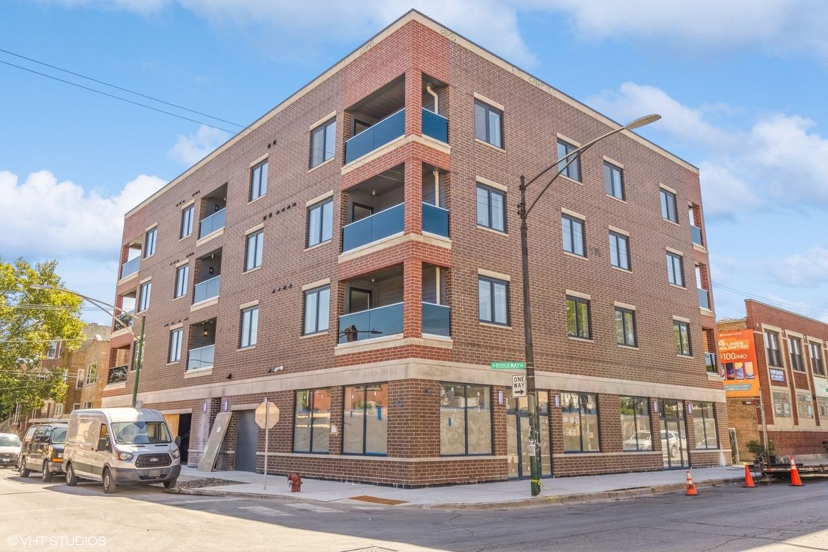 3729 Belmont Avenue, Chicago, IL 60618