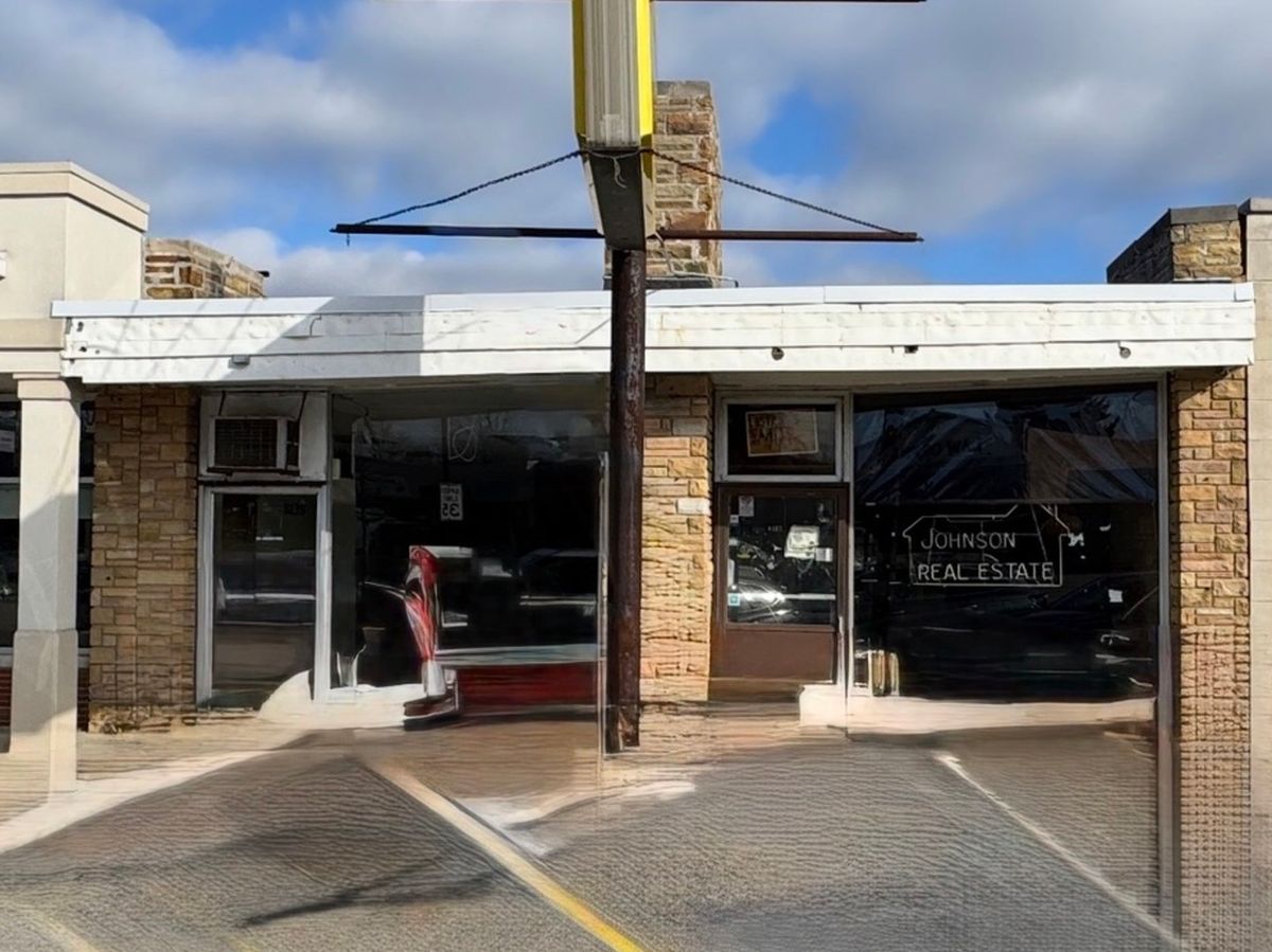 8137 Milwaukee Avenue, Niles, IL 60714