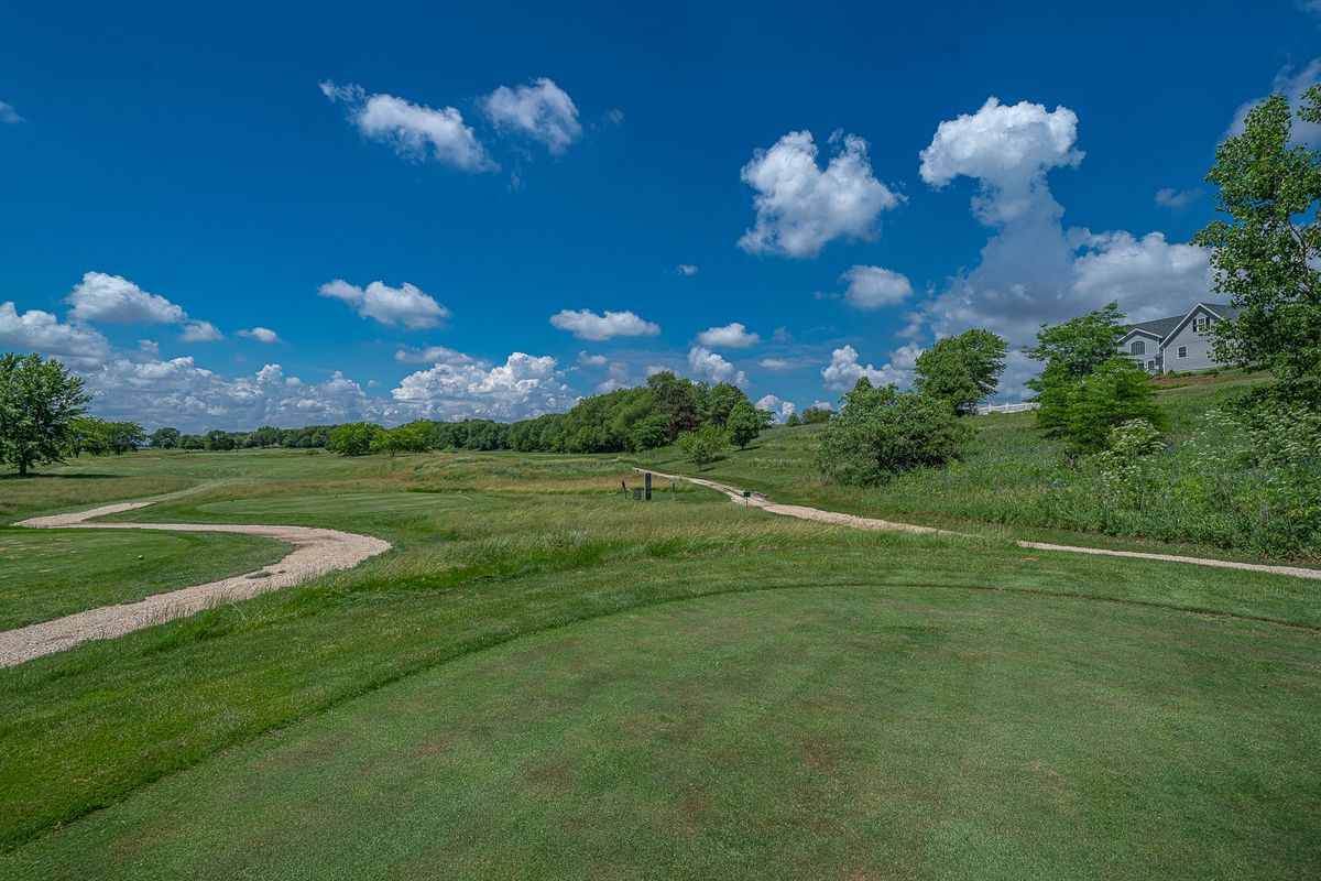 000 Deer Valley Drive, Deer Grove, IL 61243