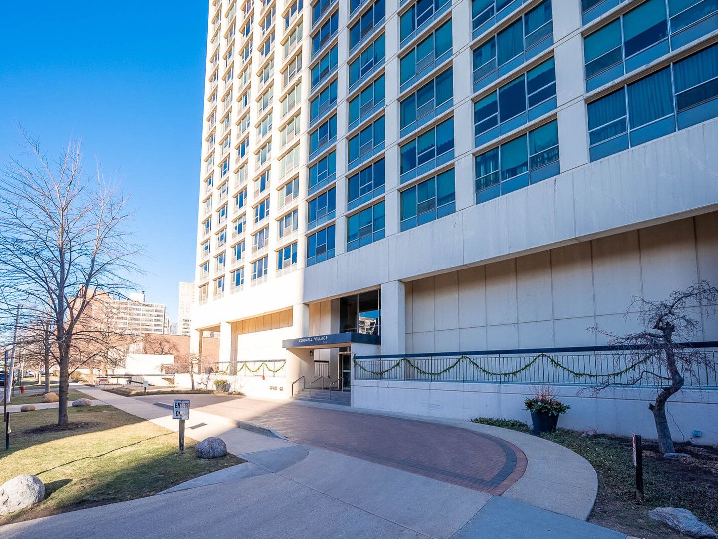 5201 S Cornell Avenue #4B — Chicago, IL 60615