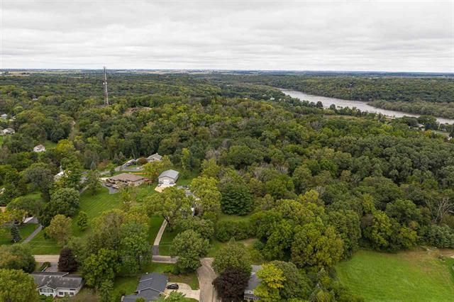 405 LILLEMOR Lane — Oregon, IL 61061