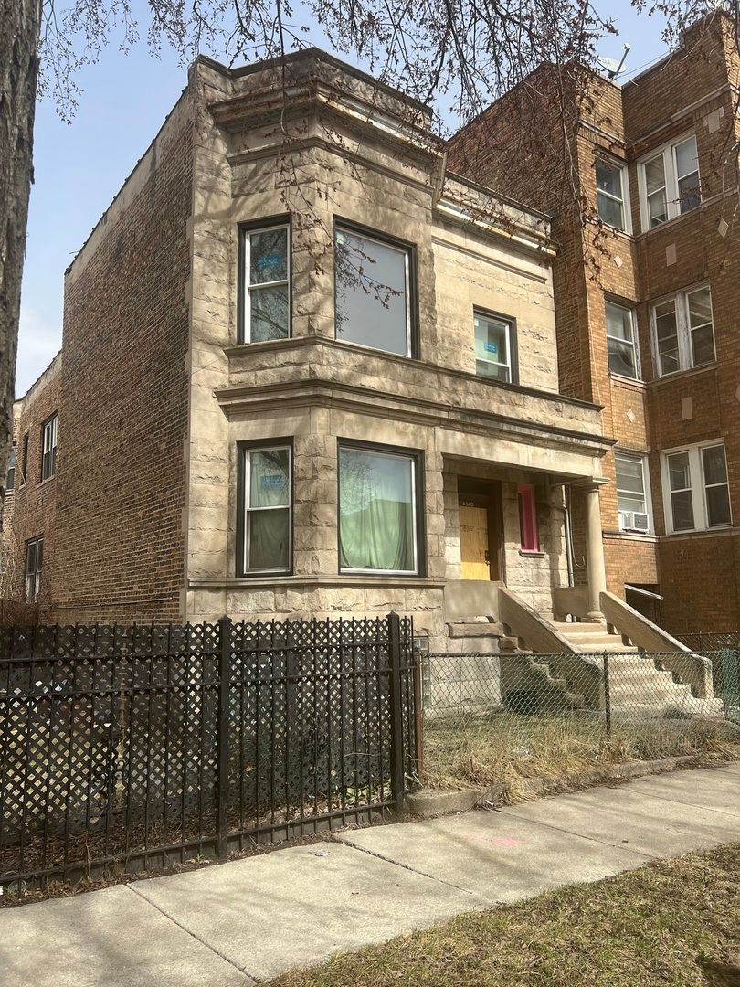 4340 W Jackson Boulevard — Chicago, IL 60624