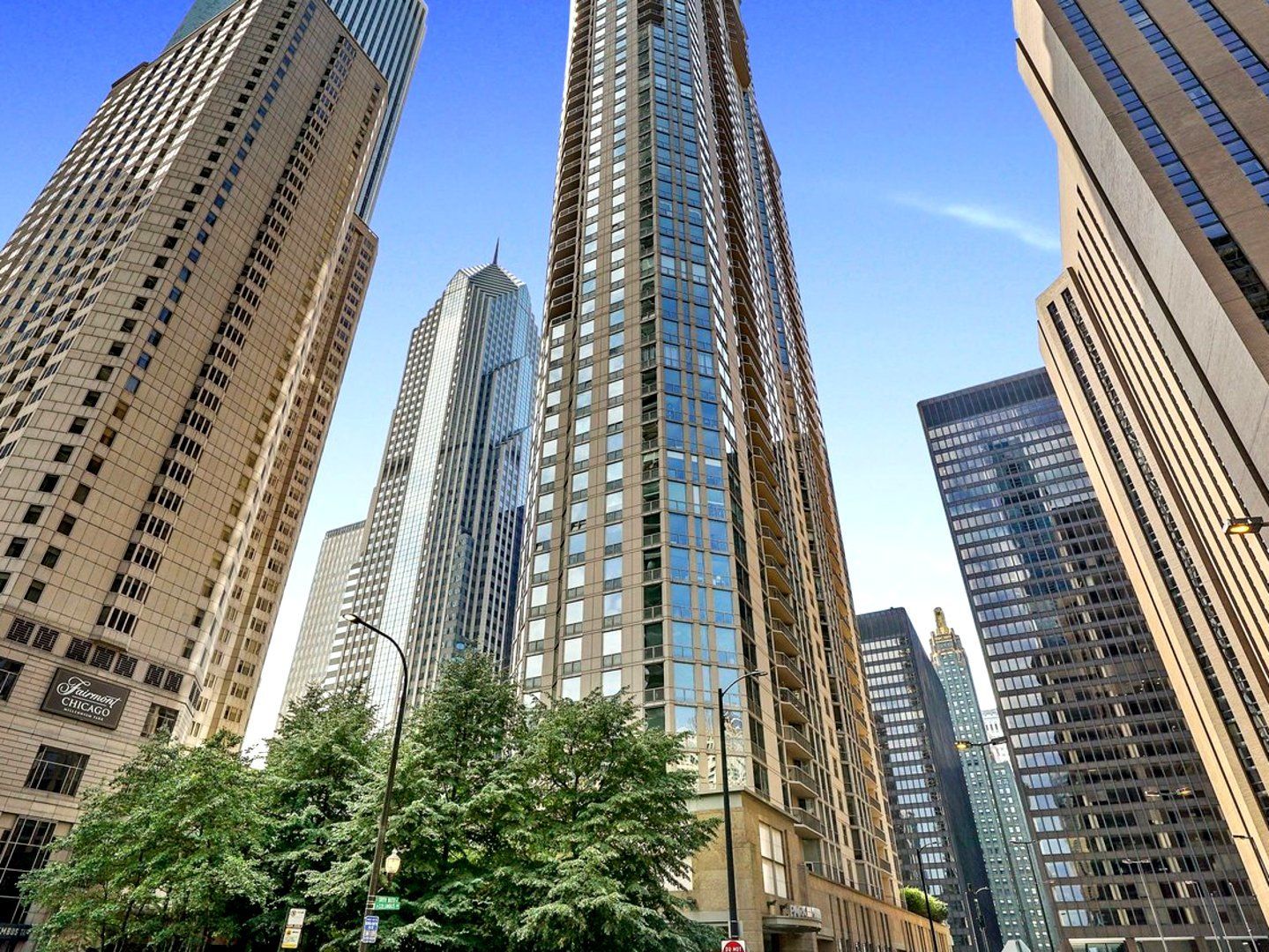 222 N Columbus Drive #1705 — Chicago, IL 60601