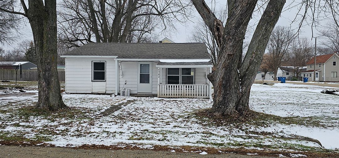 1702 W 9th Street — Dixon, IL 61021