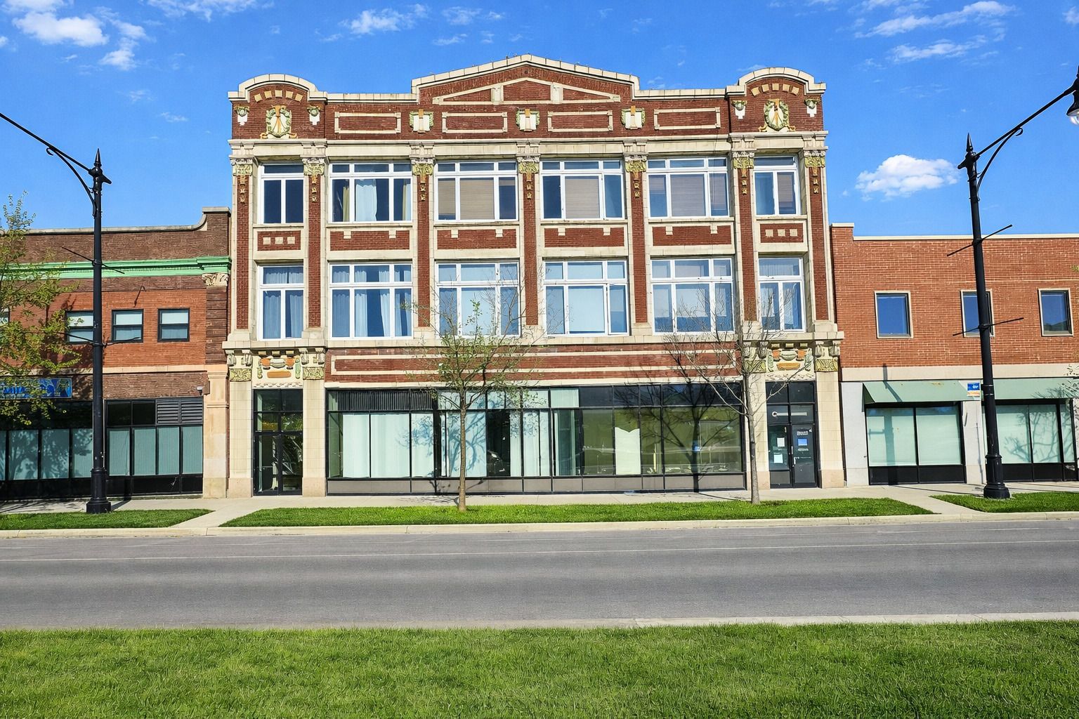 2542 W North Avenue — Chicago, IL 60647