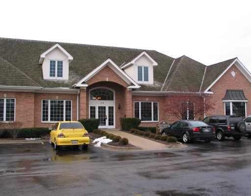 708 Florsheim Drive #106 — Libertyville, IL 60048