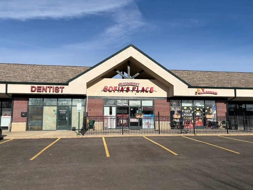 640 E State Road #640-642 — Island Lake, IL 60042