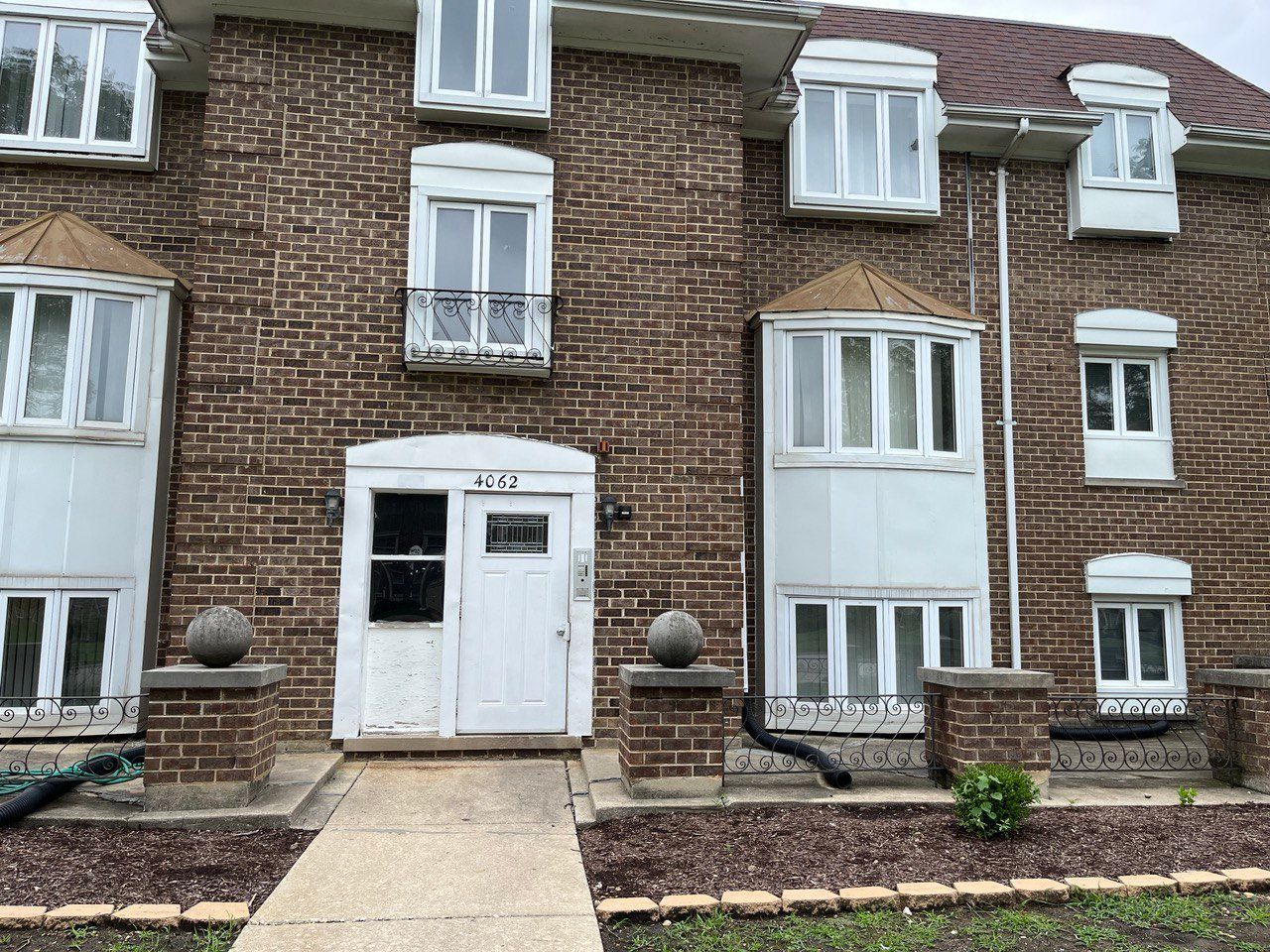 4062 Charleston Road #1W — Matteson, IL 60443