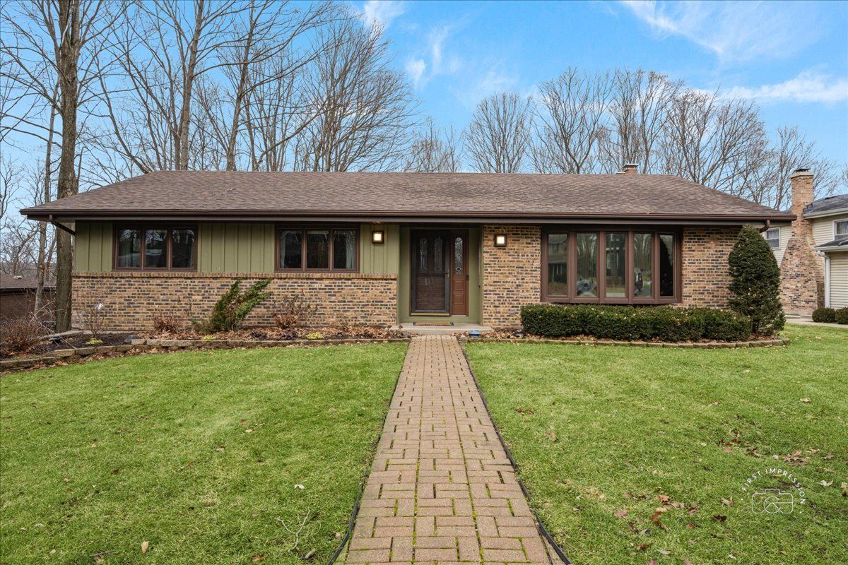 2S924 Shagbark Drive — Batavia, IL 60510