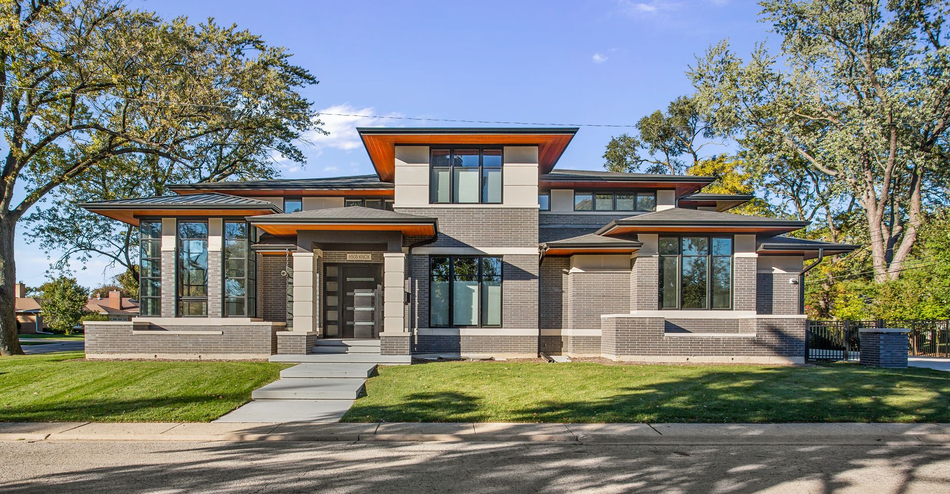 6505 N Knox Avenue — Lincolnwood, IL 60645