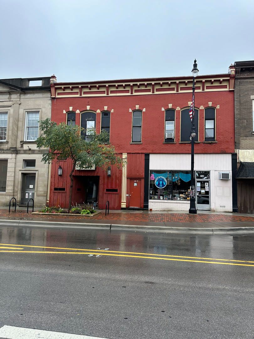 156 E Lincoln Highway — DeKalb, IL 60115