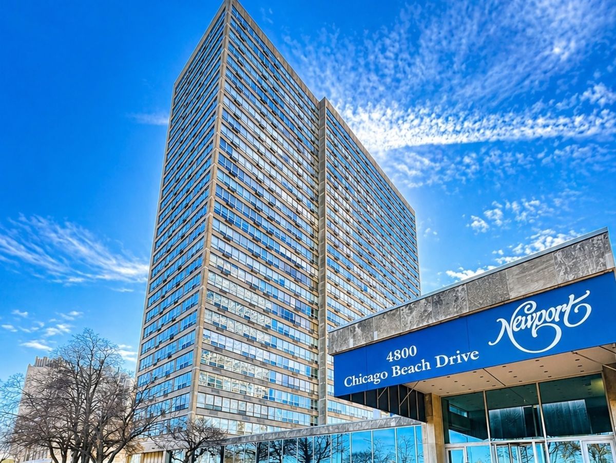 4800 Chicago Beach Drive, Chicago, IL 60615