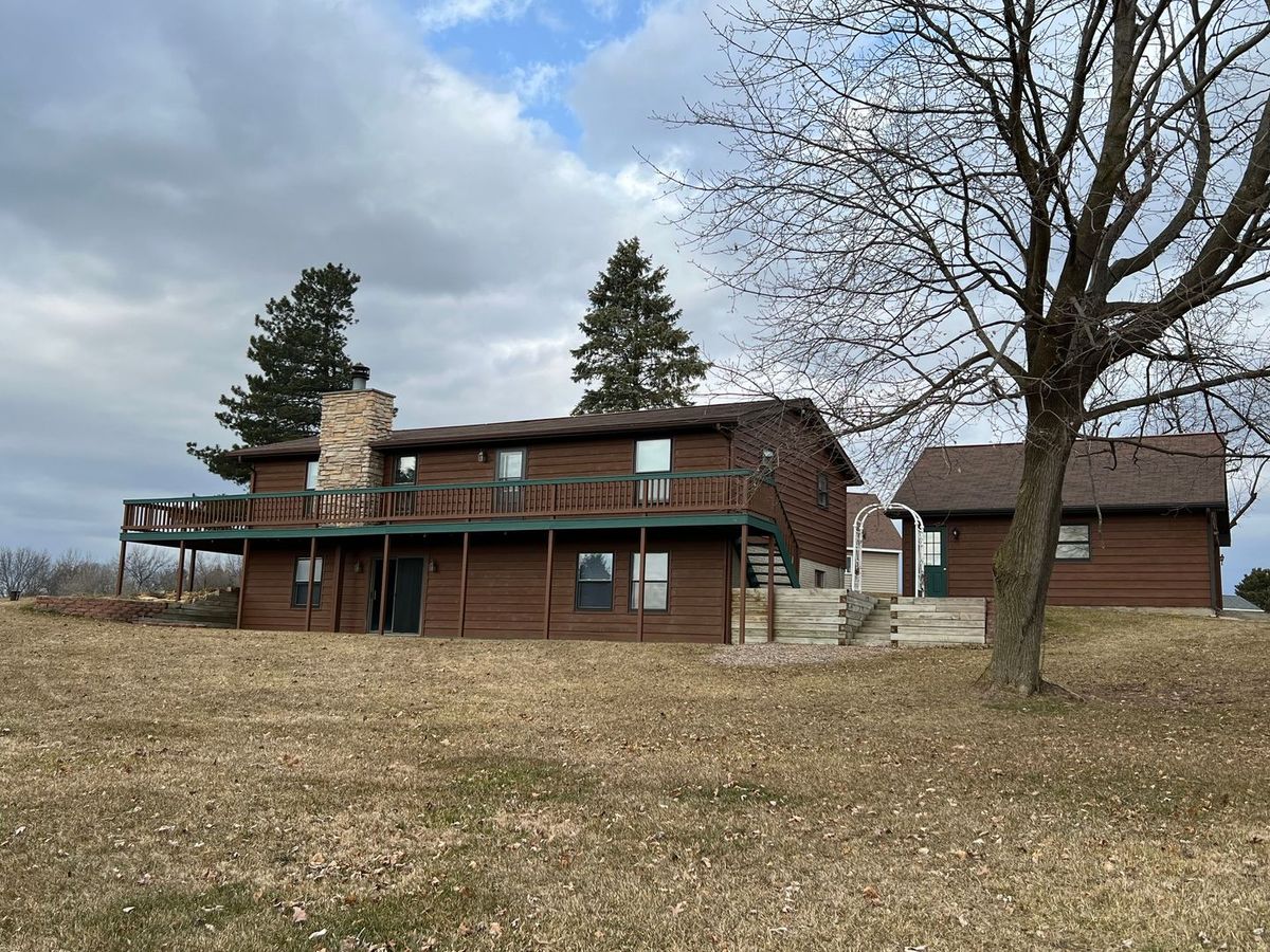 1-80 Farragut Lane, Lake Carroll, IL 61046