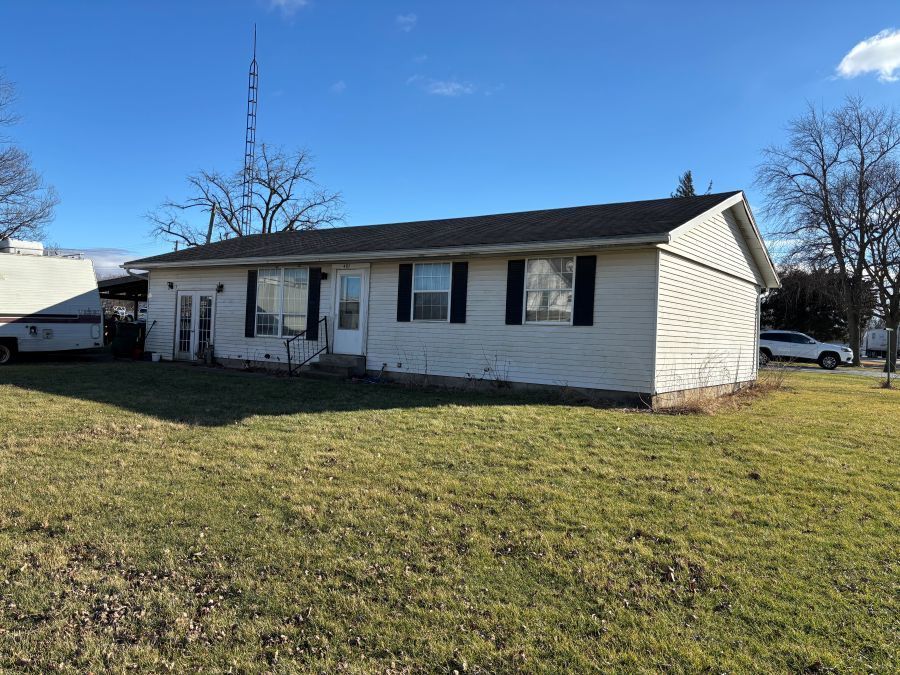 400 North Street — Donovan, IL 60931