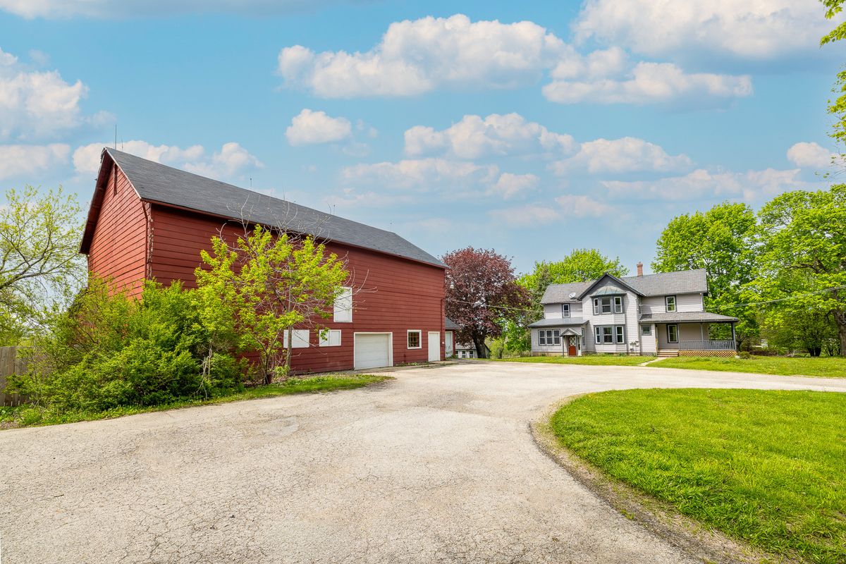 39520 Kilbourne Road, Wadsworth, IL 60083
