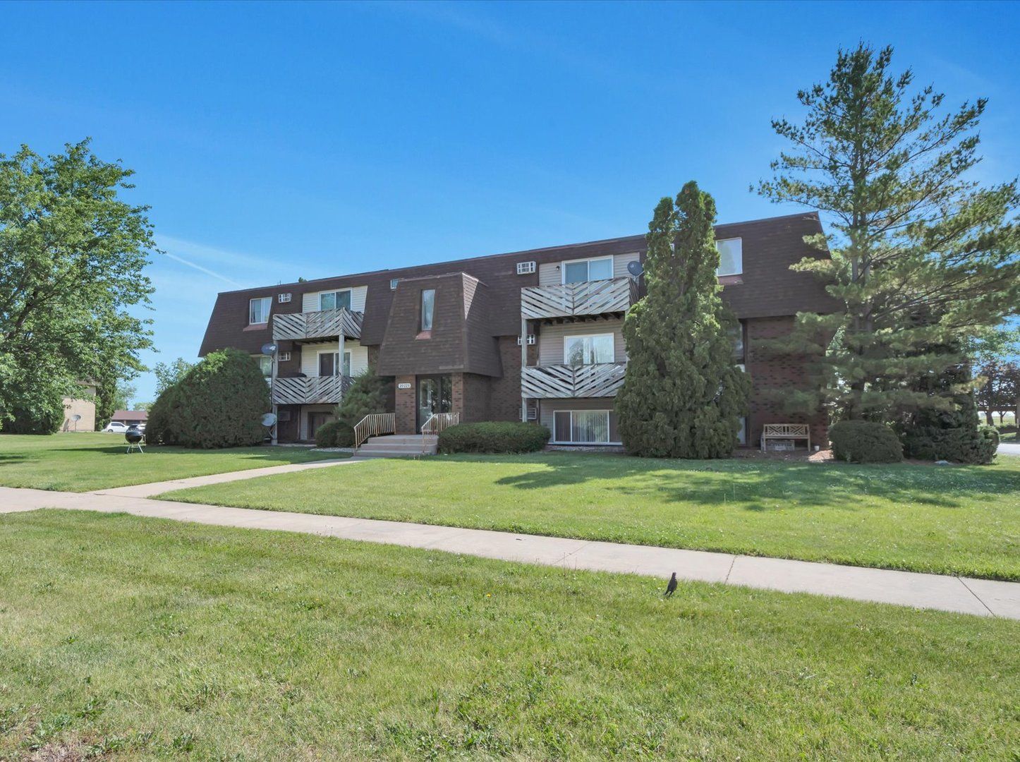 20224 S Frankfort Square Road #D — Frankfort, IL 60423