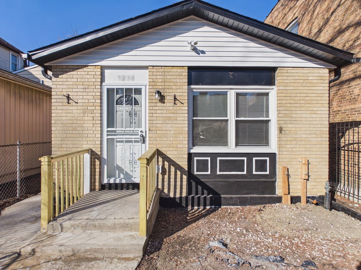 7230 Champlain Avenue, Chicago, IL 60619