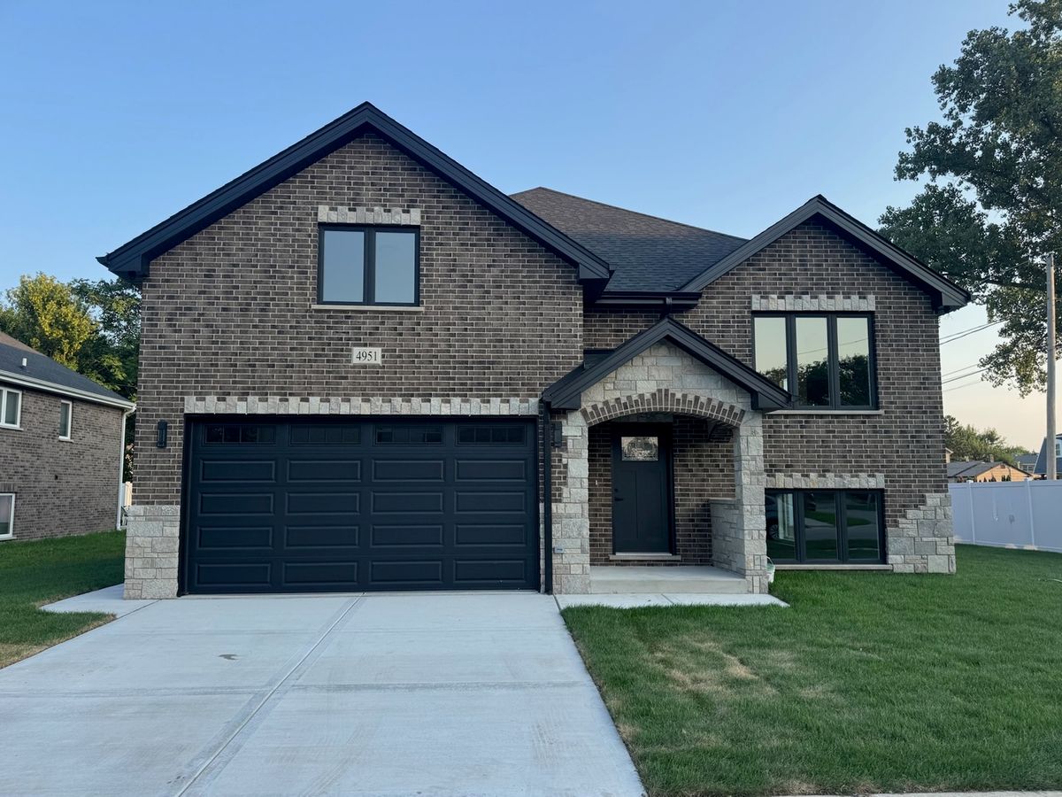 4951 86th Street, Burbank, IL 60459